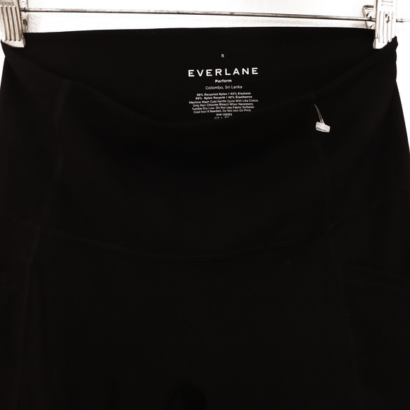 Everlane Perform Black Leggings - Picture 4 of 5